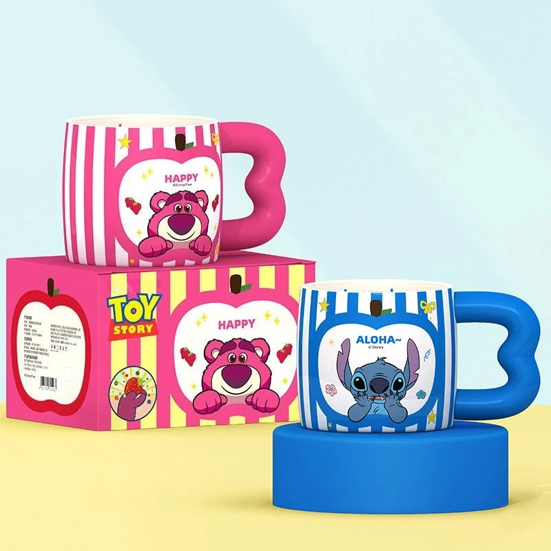 Mug keramik Anime Stitch Lotso. Cangkir kopi susu berkapasitas besar. Peralatan makan anak-anak anime yang lucu, personal, dan kreatif.