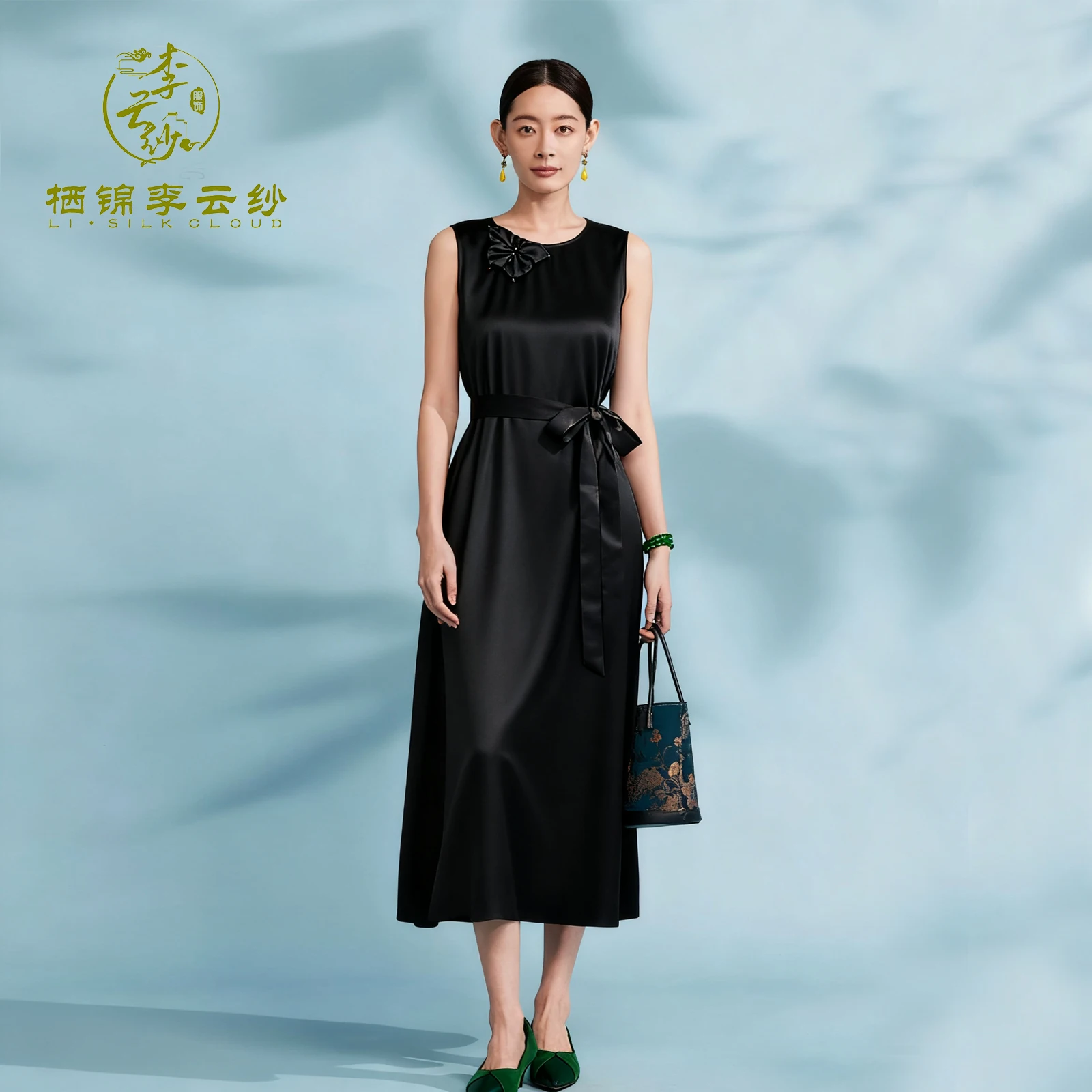 

LI SILK CLOUD xiangyunsha Dress - Elegant Oriental Style, Soft Silk Fabric, Daily & Formal Wear Guangdong Black Pearl Gambiered