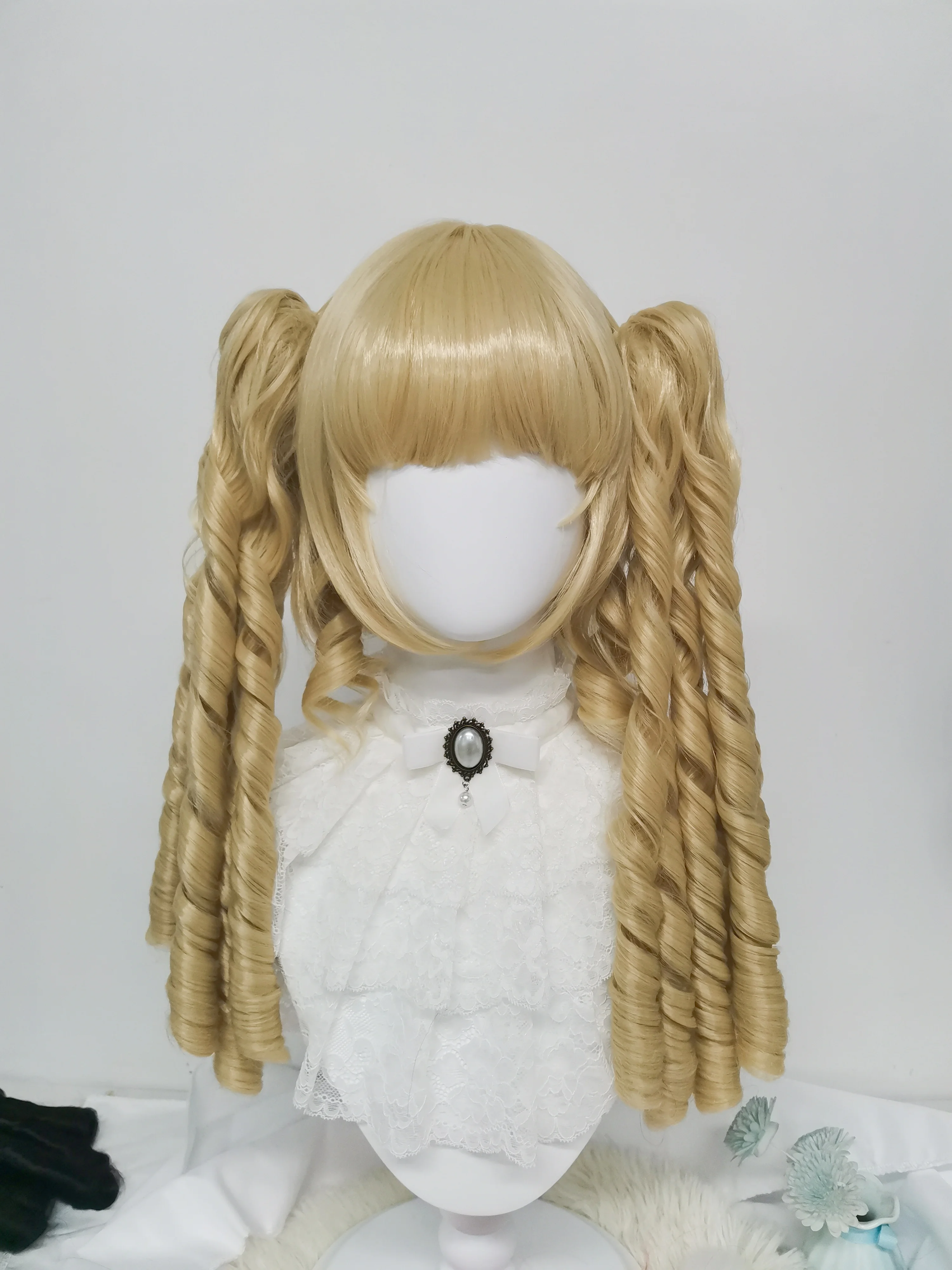 REEWES Twin Pigtails Roll Wig With Bang Black Synthetic Hair For Cute Doll Chic Teen Girls Cosplay Princess Halloween Cos