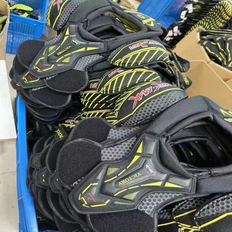 OEM Professional Direct Factory Durable Safety Customized Logo Gear Protective Equipment for Seniors in Hockey Ice & Field