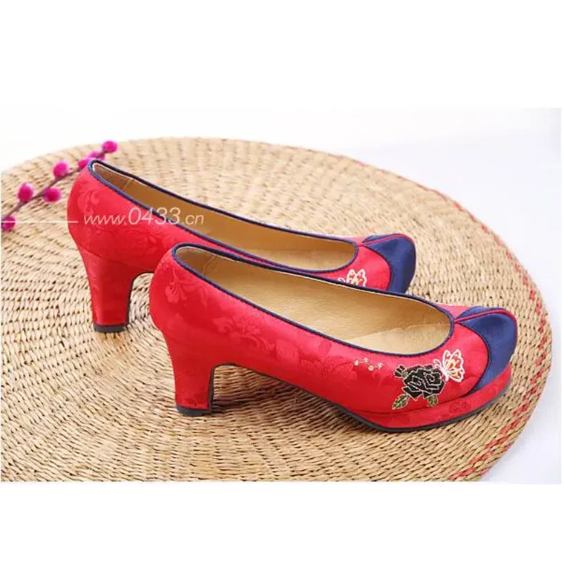 Korean Hanbok Shoes Women Spring High Heel 7CM Red Tradition Embroider Vintage Hanbok