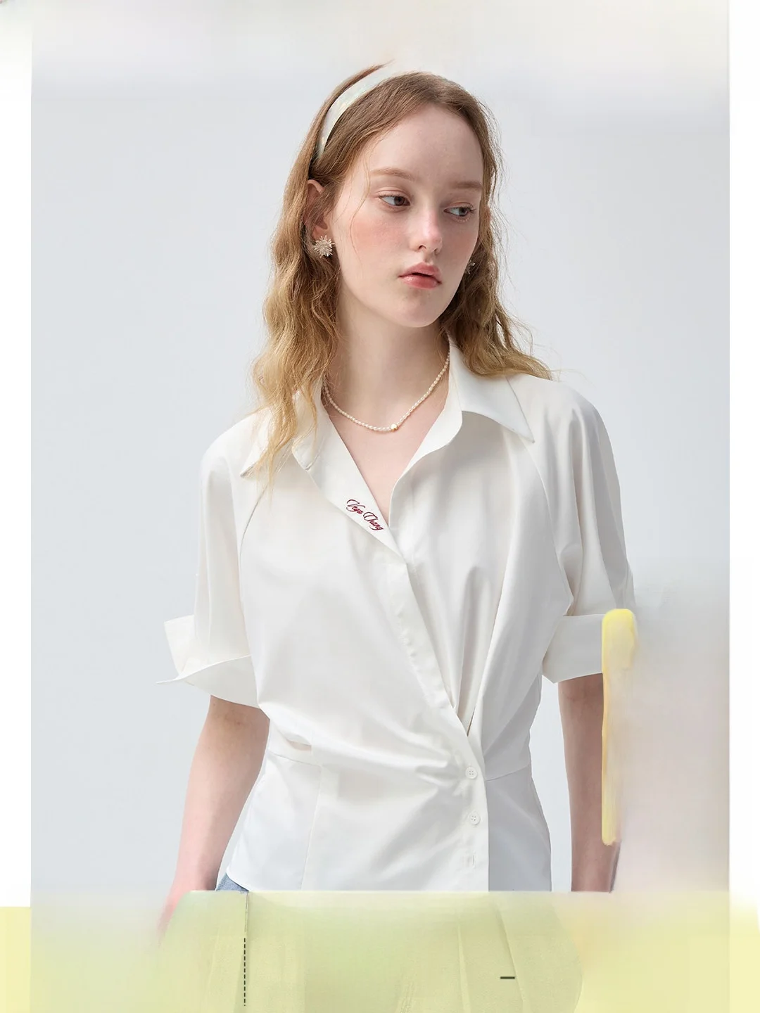 

VEGA CHANG Women's Anti-Wrinkle Slim Fit Shirt Summer New Style Casual Chic Short Sleeve White Blouse Drapey Comfortable Top