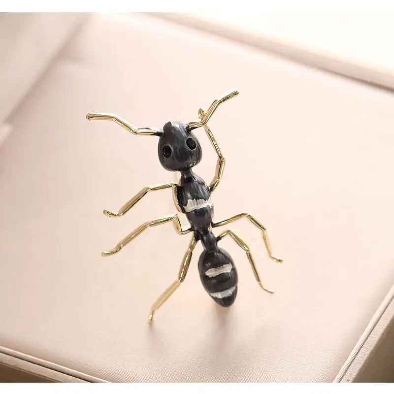 Neue Emaille-Ant-Brosche, Insekten-Anstecknadeln, elegantes, vielseitiges Accessoire für Männer und Frauen, Unisex, trendiger Modeschmuck, Geschenke – Detail 5