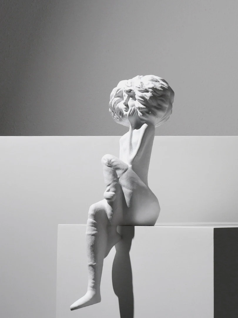 

Современные Простые Мультяшные скульптуры и фигурки Моны три сестры модель комната офис украшение вход боковой шкаф Декор