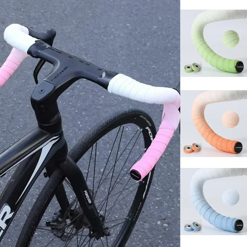 The Handlebars Of The Bicycle Are Made Of Thick Sponge Material With A Gradient Texture Of Cloud Patterns And Shockproof Design