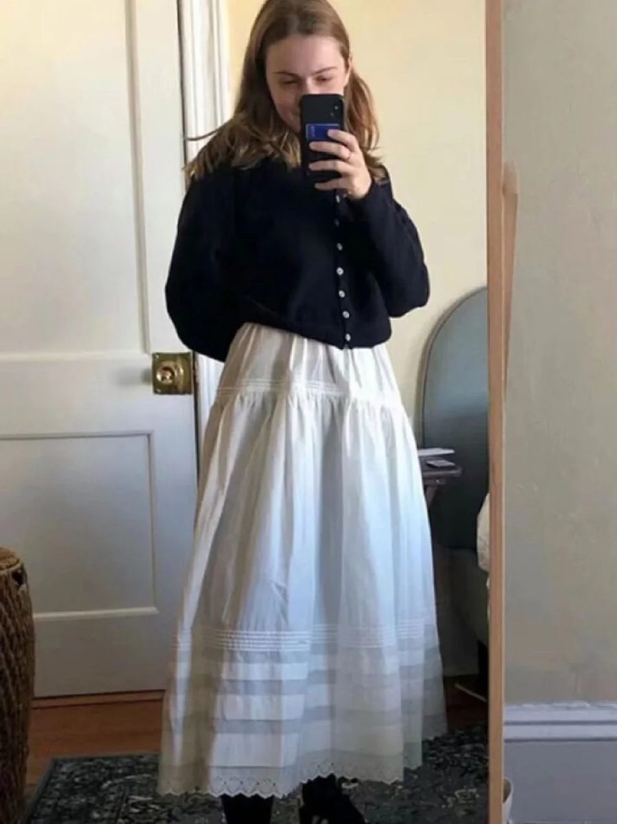 

Women White or Black Long Skirt Embroidery Spliced High Waist A-Line Loose Female Cotton Jupe