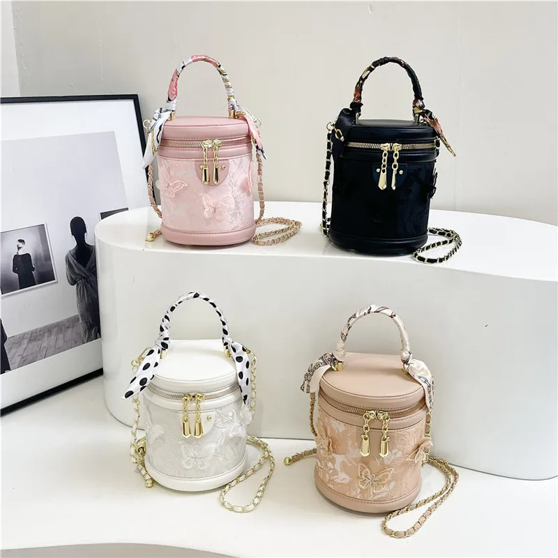 The 2025 Luxury Brand Design Crossbody Bag for Women Is A Fashionable and High-end Hand-held Versatile Cylindrical Bucket Bag