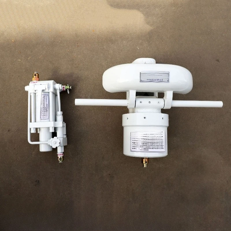 Coal mine scraper chain cutting remote control hydraulic