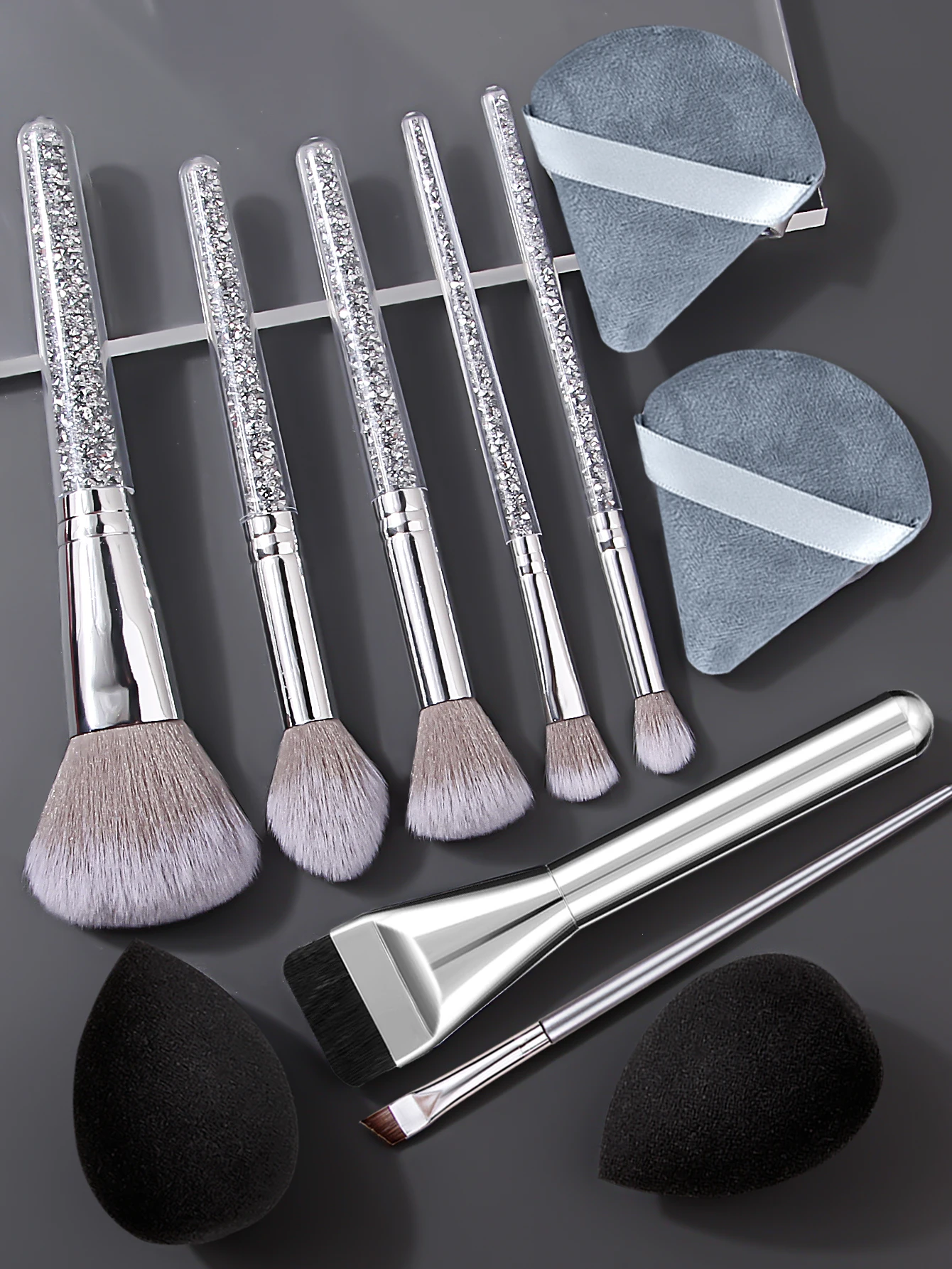 Juego de brochas de maquillaje con mango de diamante, 11 Uds., brocha de cabeza plana/brocha delineador de ojos con hoja y esponja de maquillaje suave, esponja para polvo de huevo