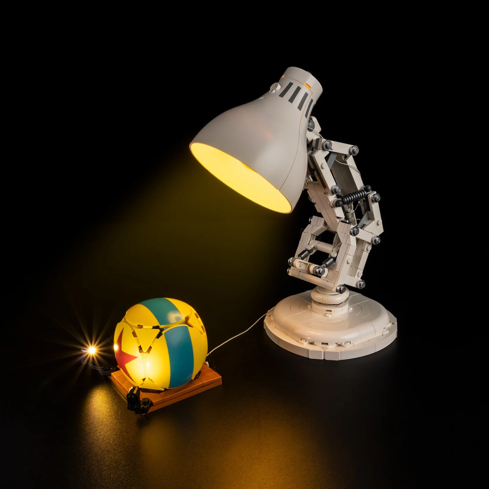 

Lighting Set For LEGO Pixar Luxo Jr RC Version Not Include Building Block (Only Led Light Kit)