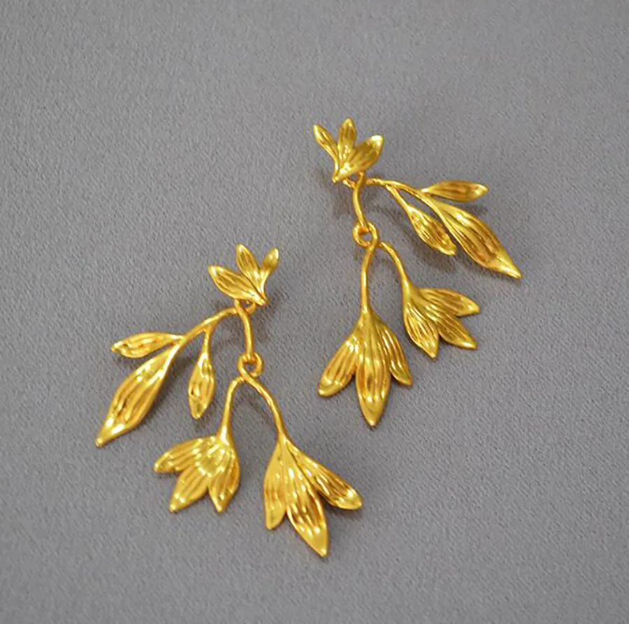 

European and American exaggerated retro brass gold-plated vine golden leaves dinner catwalk style S925 earring for women