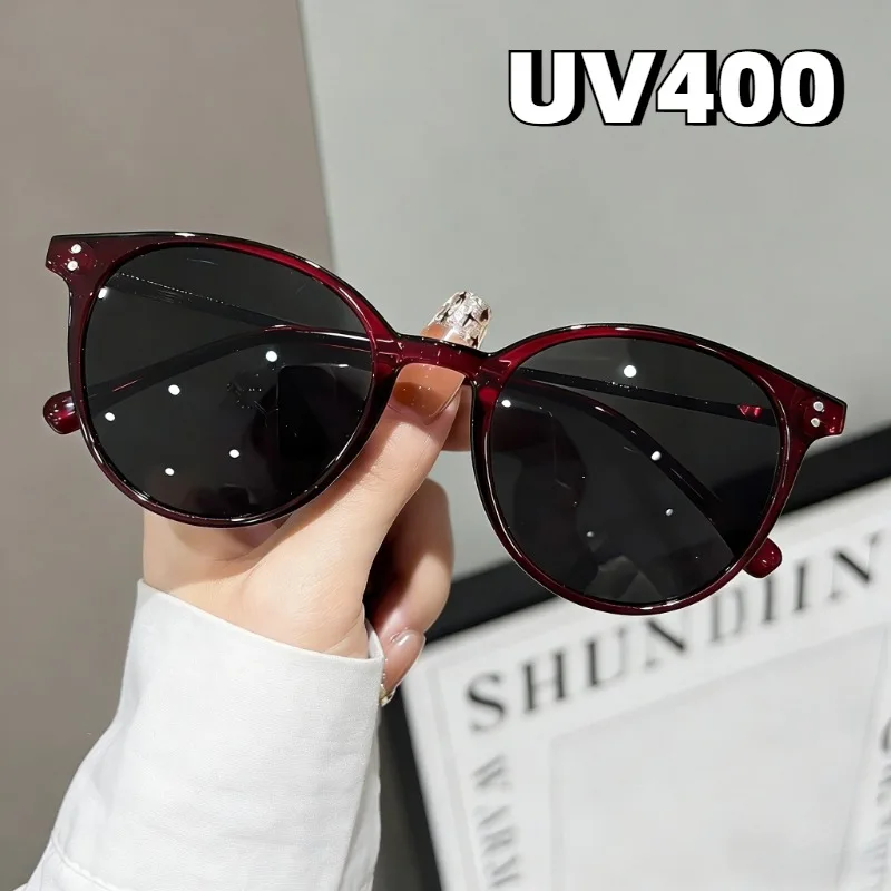 

2026 New Retro Round Frame Sunglasses for Women Outdoor Travel UV-Protective Sun Glasses Classic Driving Shades for Men