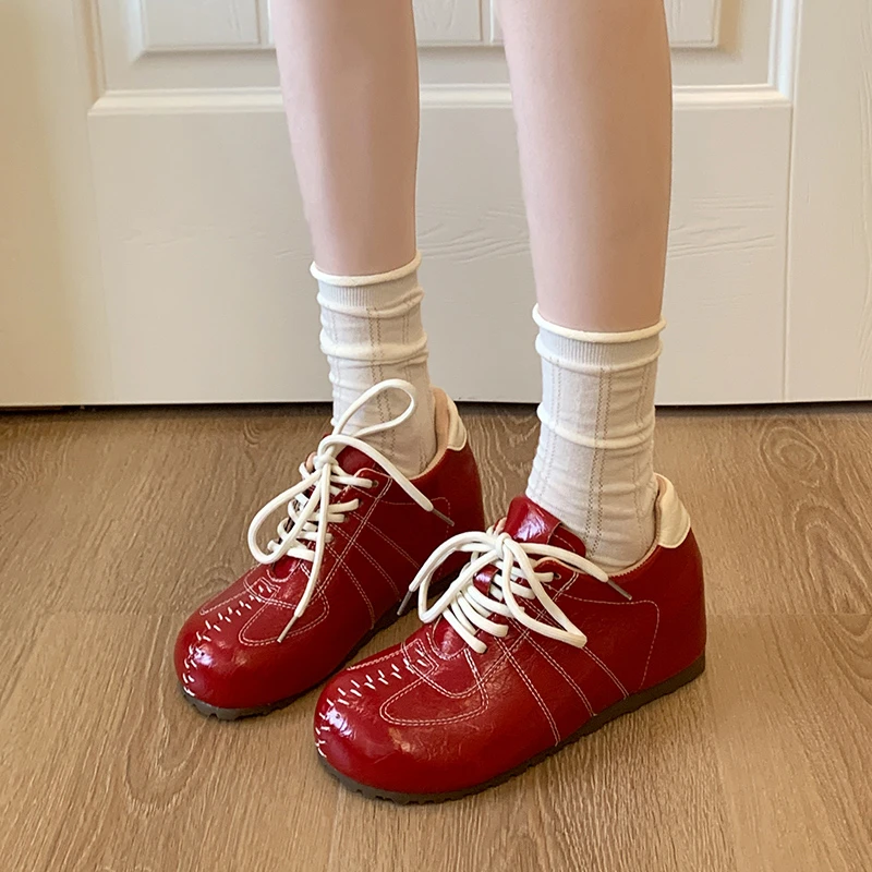 

Новые модные туфли с круглым носком и глубоким вырезом спереди, на шнуровке, на внутренней высоте мягкой подошве, нескользящая износостойкая подошва, одинарные туфли на каблуке