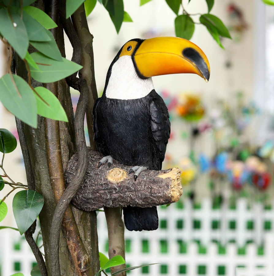 

Simulation Big Mouth Toucan Parrot Resin Pendant Adornment Outdoor Garden Tree Sculpture Crafts Park Layout Figurines Decoration