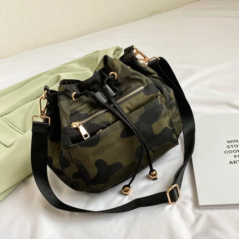Moda damska sznurek kamuflażowy wodoodporna nylonowa torba na ramię damska torba typu Crossbody damskie Bolsa wodoodporne torby podróżne