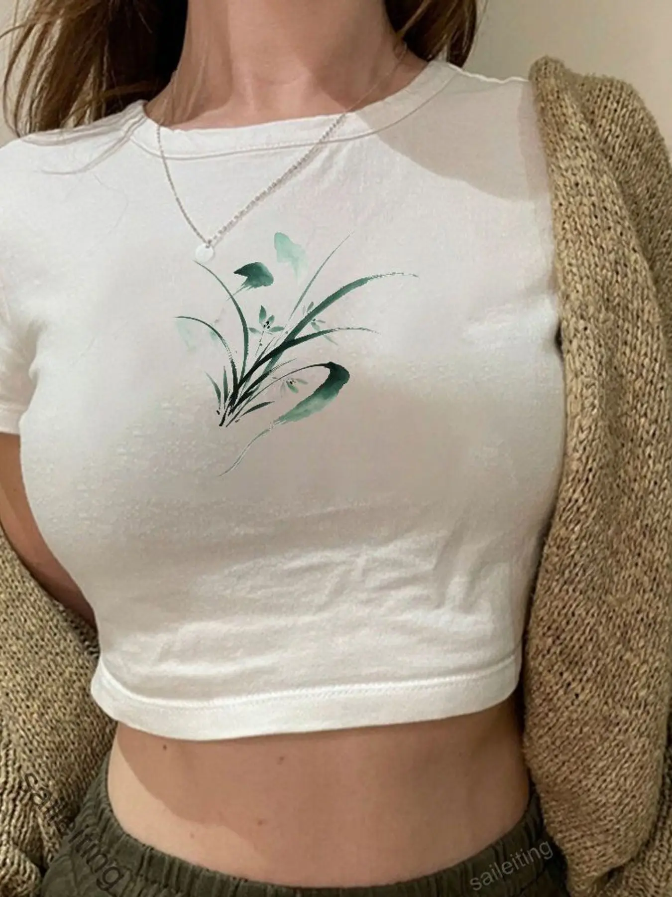 Top corto negro de manga corta para mujer con estampado de acuarela de lirio de agua verde azulado, camiseta informal estilo bohemio para el verano