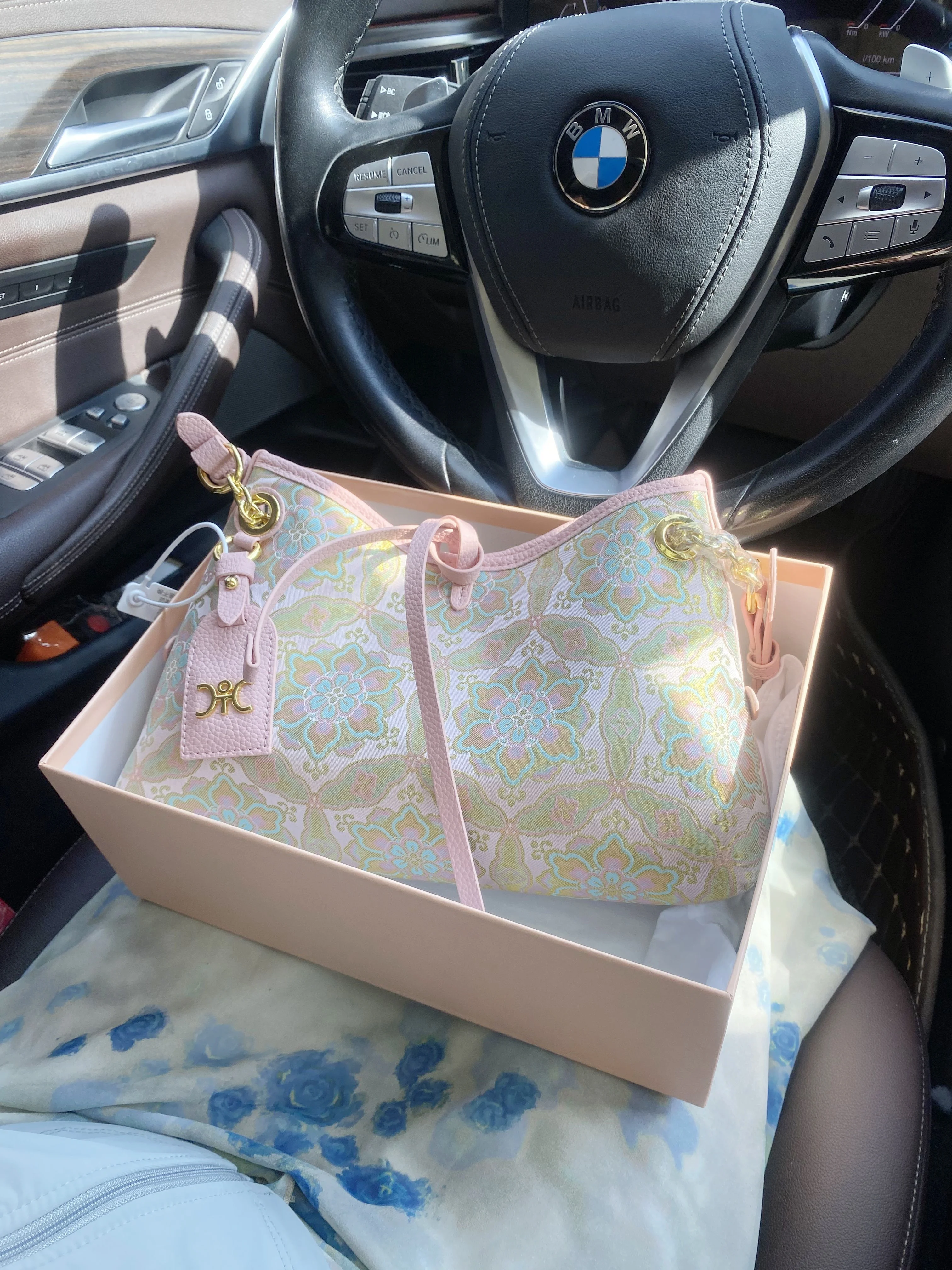 

2025 Luxury and Original Shoulder Tote Bag with Exquisite Flower Embroidery Printing Women Stylish and New in Handbag for Party