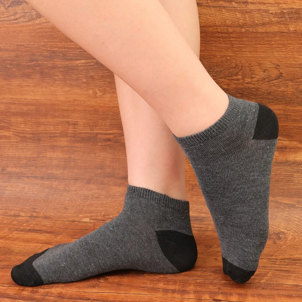 1-10Pairs تنفس الرجال الصيف الجوارب خفيفة الوزن لينة منخفضة قطع الكاحل الجوارب اللون كتلة موضة ارتداء اليومي الجوارب الراحة