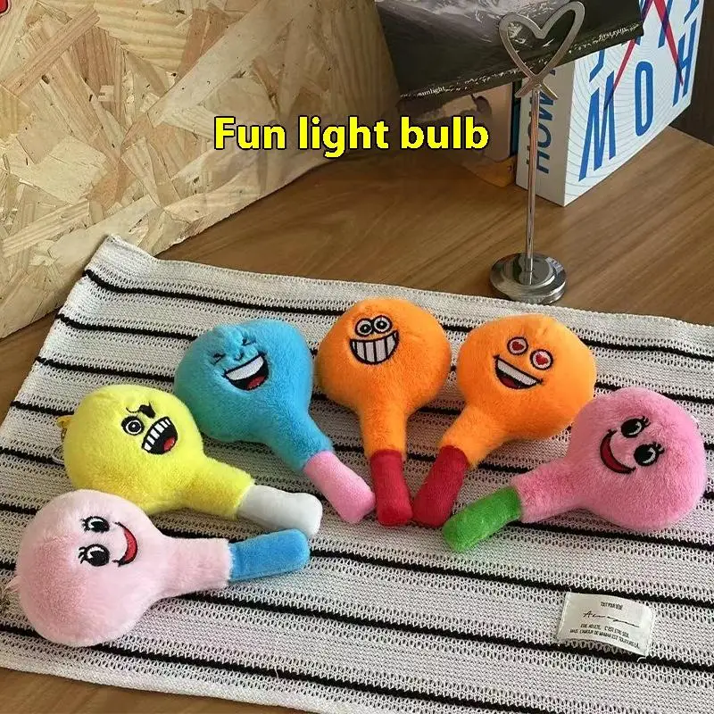 Adorable llavero de juguete con bombilla de felpa brillante y Hued, perfecto para bolsos y mochilas, ideal como regalo