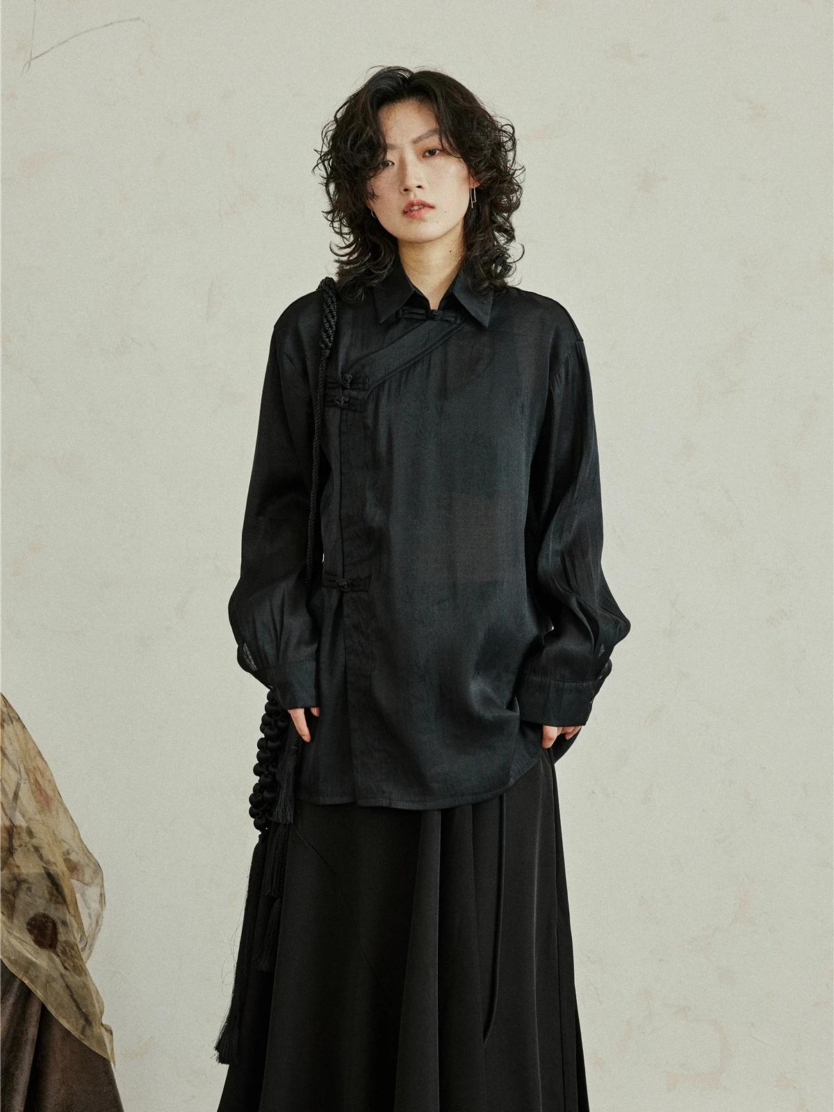 

SUNYVONNE Chinese Style Long Sleeve Shirt Light Weight Bamboo Leaf Pattern Button Design Original Design Loose Fit Collar