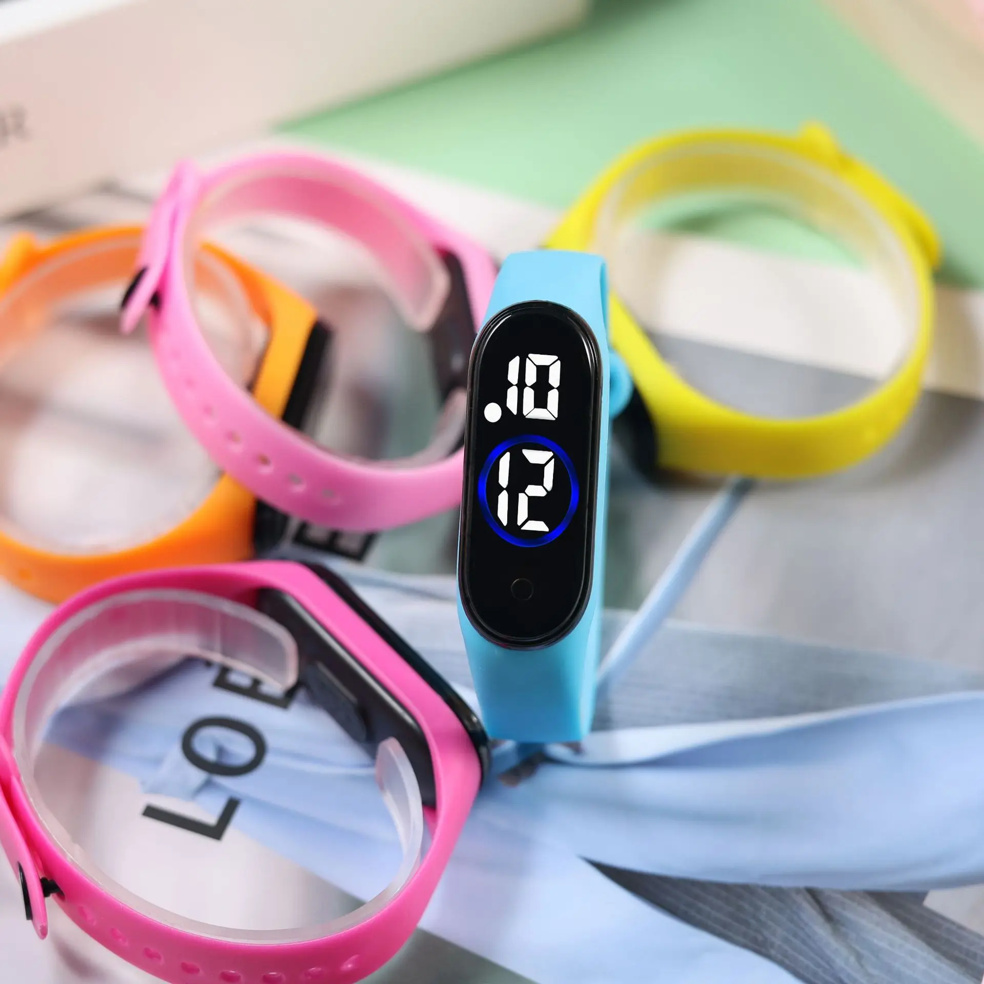 50pcs/lot Children Watch Birthday Gift For Boy Girl Smart LED Digital Cartoon Kids Watch Bracelet Wristwatch