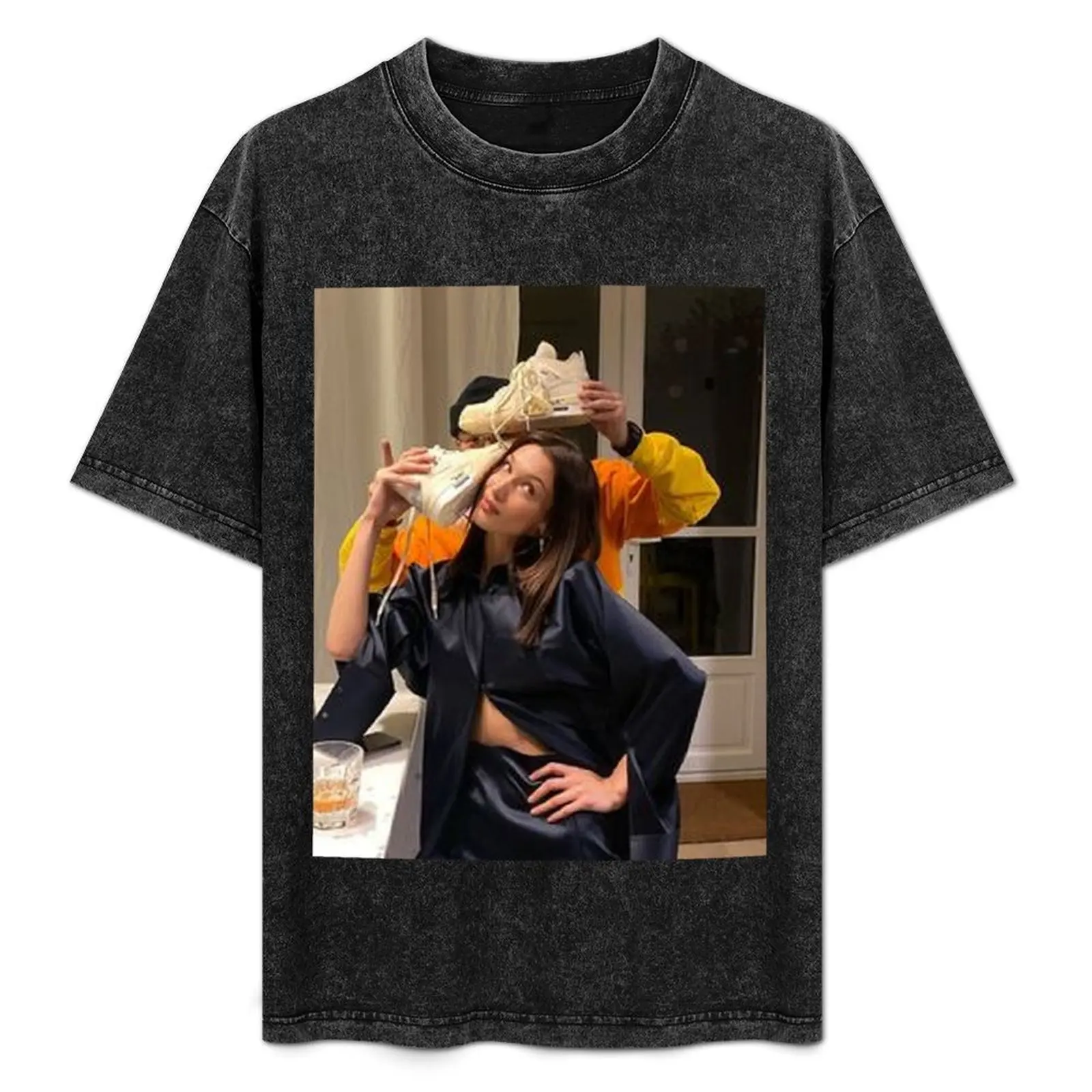 

SHOES ARE A GIRLS BEST FRIEND T-Shirt Work Wear Breathable Tee