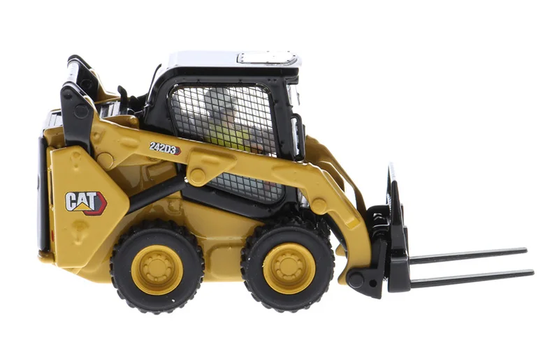 DM CatTerrpillar 1/50 Scale Cat 242D3 Skid Steer Loader by Diecast Masters For Collection Gift 85676