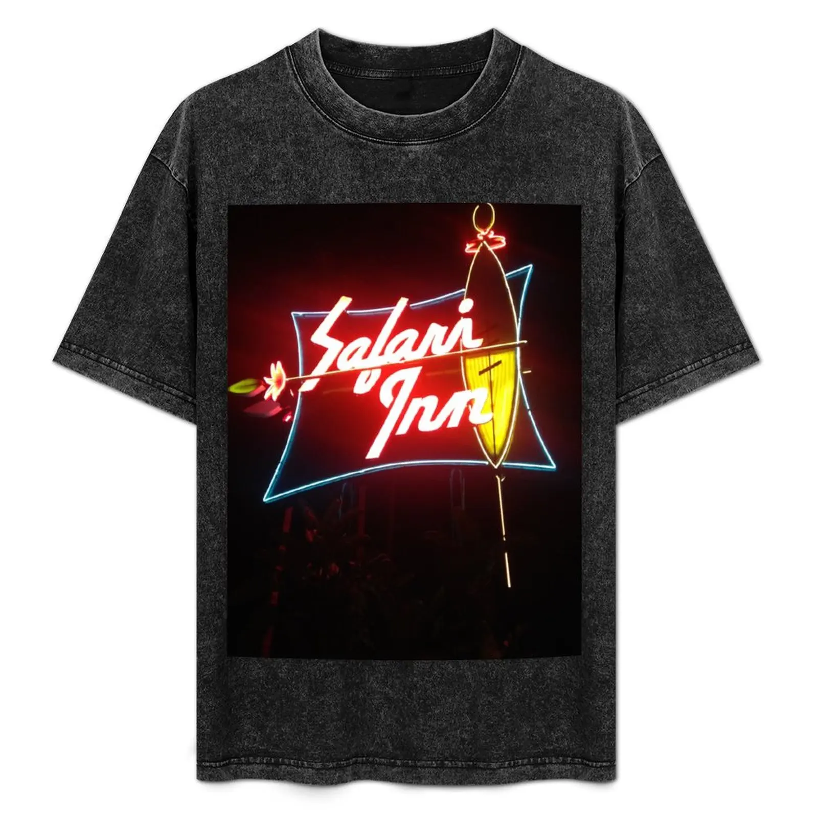 Safari Inn T-Shirt Print Tee Shirt