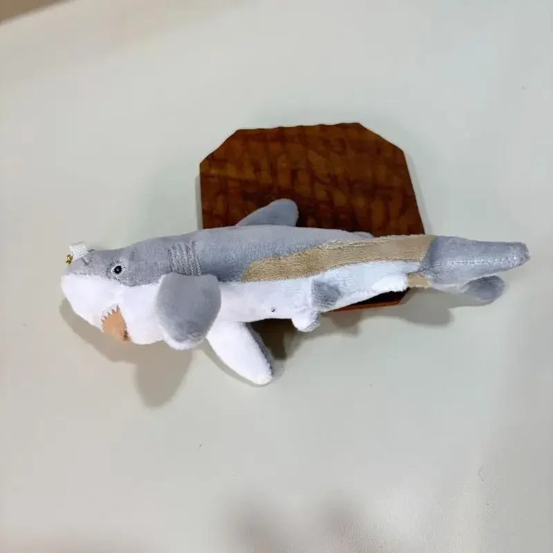 Bonito dos desenhos animados cinza tubarão chaveiro de pelúcia adorável boneca de pelúcia chaveiro saco pingente titular chave do carro pendurado decoração presentes adoráveis