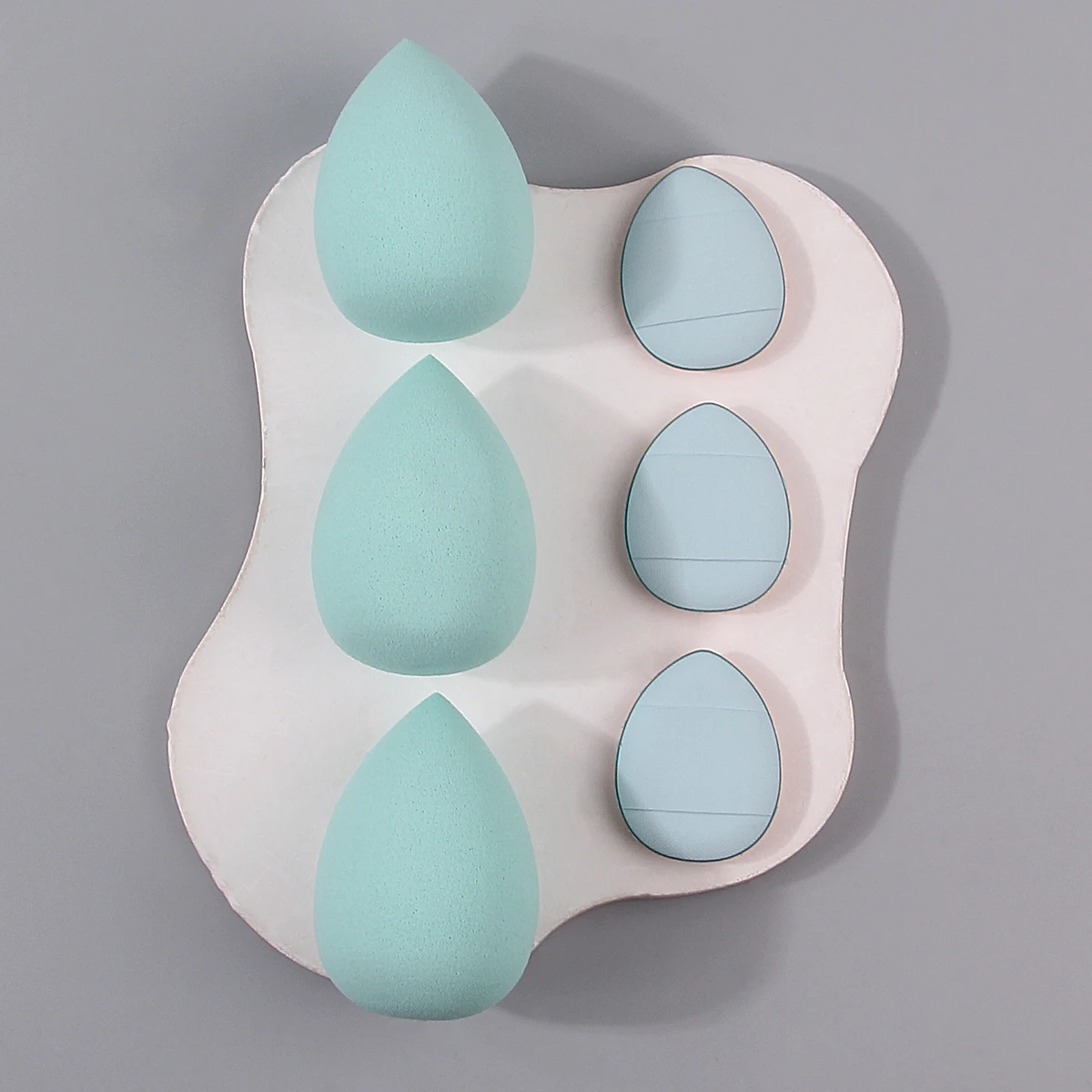 6 STKS Super Zachte Spons Schoonheid Ei Poederdons Set Spons Ei/Duim Poederdons, een multifunctionele make-up tool voor beginners
