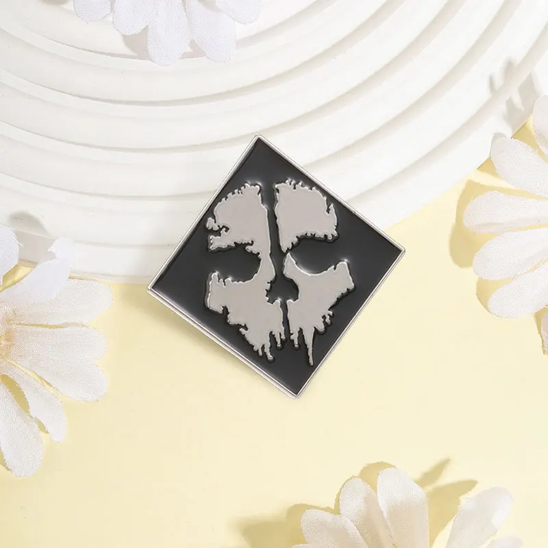 Punk Broken Ghost Skull Face Badge Enamel Pins Gothic Game Inspired Diamond Shape Metal Brooch Lapel Backpack Badge Jewelry Gift