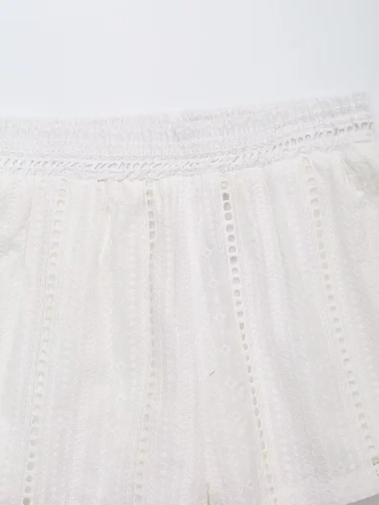 Maxdutti フレンチ中空刺繍コットンショーツ女性のためのミニマリストホワイトバミューダ夏ハイウエストショーツ女性