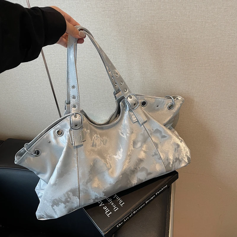 

High-end Design Cool Motorcycle Style Shoulder Bags 2026 New Fashion Women's Handbags PU Solid Color Zipper Buckle Casual Tote