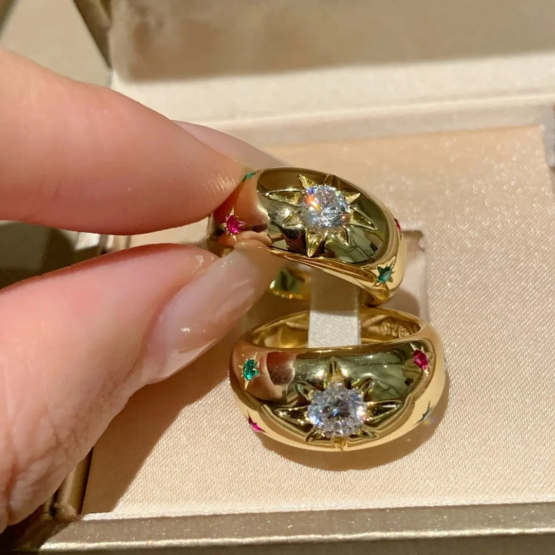 

Wholesale Vintage Gold Star Women Rings Fashion Stainless Steel Hexagram Chunky Zircons Finger Band Ins Popular Jewelry Bijoux