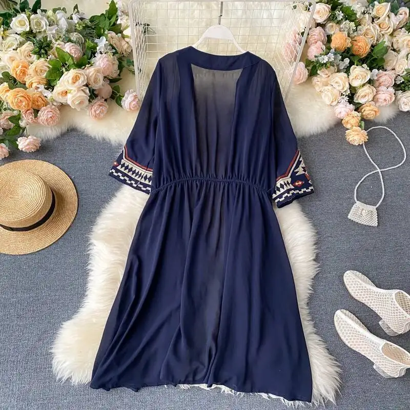 

Minority Ethnic Style Bohemian Sunscreen Cardigan 2025 Summer New Embroidery Heavy Shirt Moda Loose Flower Panelled Tops