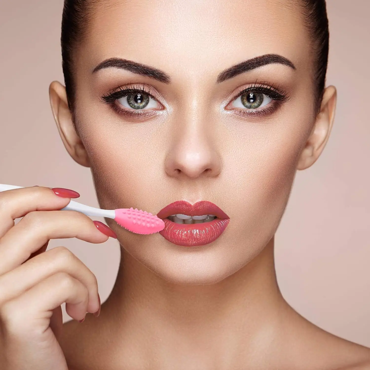 مجموعة استنسل تحديد العيون مكونة من 4 قطع، أداة تحديد عيون من السيليكون قابلة لإعادة الاستخدام، أداة مكياج لشفاه العين للنساء