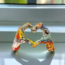 Personalized Heart Gesture Resin Statue Home Decoration Modern Art Hand Love Abstract Figurines Sculpture Wedding Desktop Decor