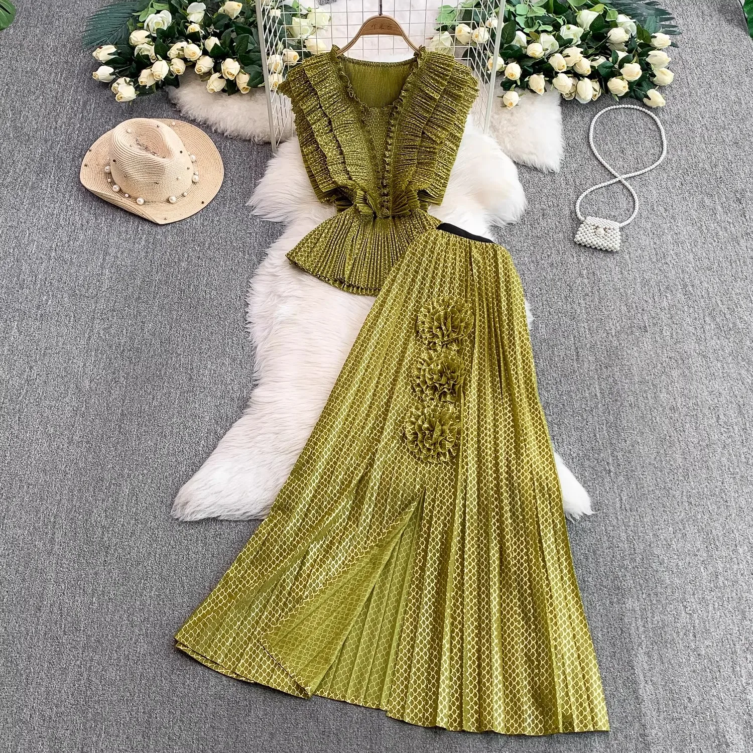 

Miyake Pleated Skirt Suit 2025 Summer New Women's Casual Sleeveless High Strechy Pleats Top + 3D Flower Long Skirt Suits