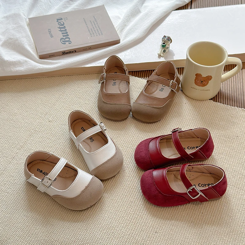 

Стильные и простые элегантные и высококачественные балетки для малышей, новинка 2023 года, осенние балетки на мягкой подошве, простые стильные прогулочные туфли для девочек