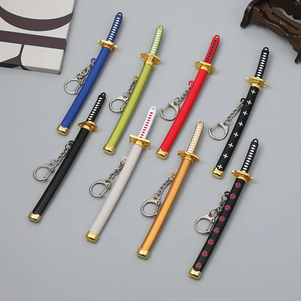 Anime Keychian Cos Roronoa Zoro espada llavero mujeres hombres Anime cuchillo vaina sable nieve cuchillo colgante Katana llavero de una sola pieza