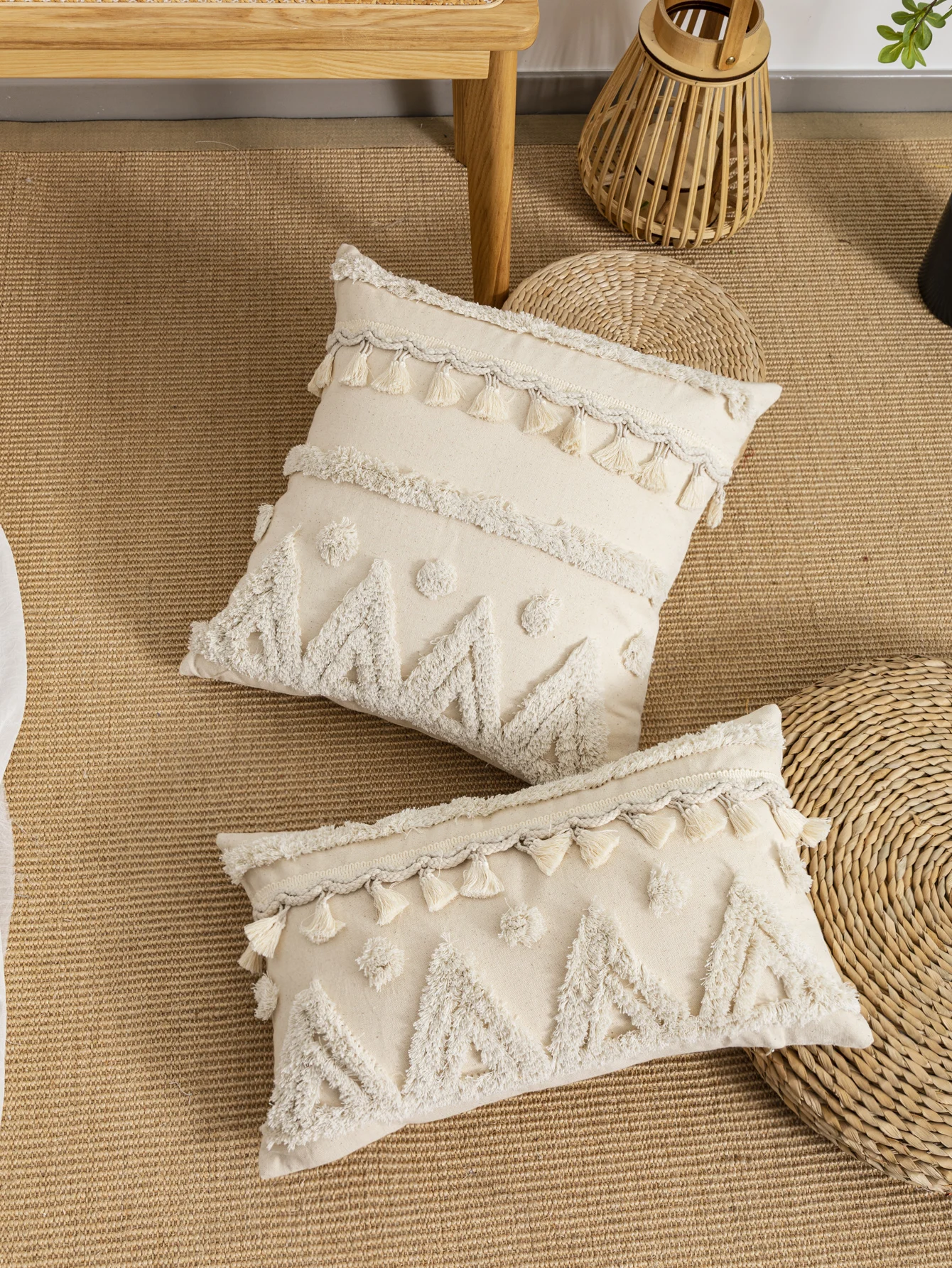 A beige triangular dot tassel pillow cover with European and American style tufting technology used for sofas, beds, bedrooms
