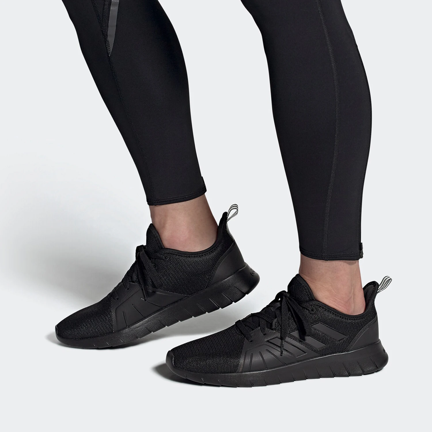 

Adidas genuine season new men's low cut fashionable running shoes FW1681