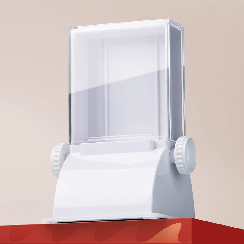 

Slide slider is suitable for slide storage. Highly transparent cover with precise card slot 76*26mm.
