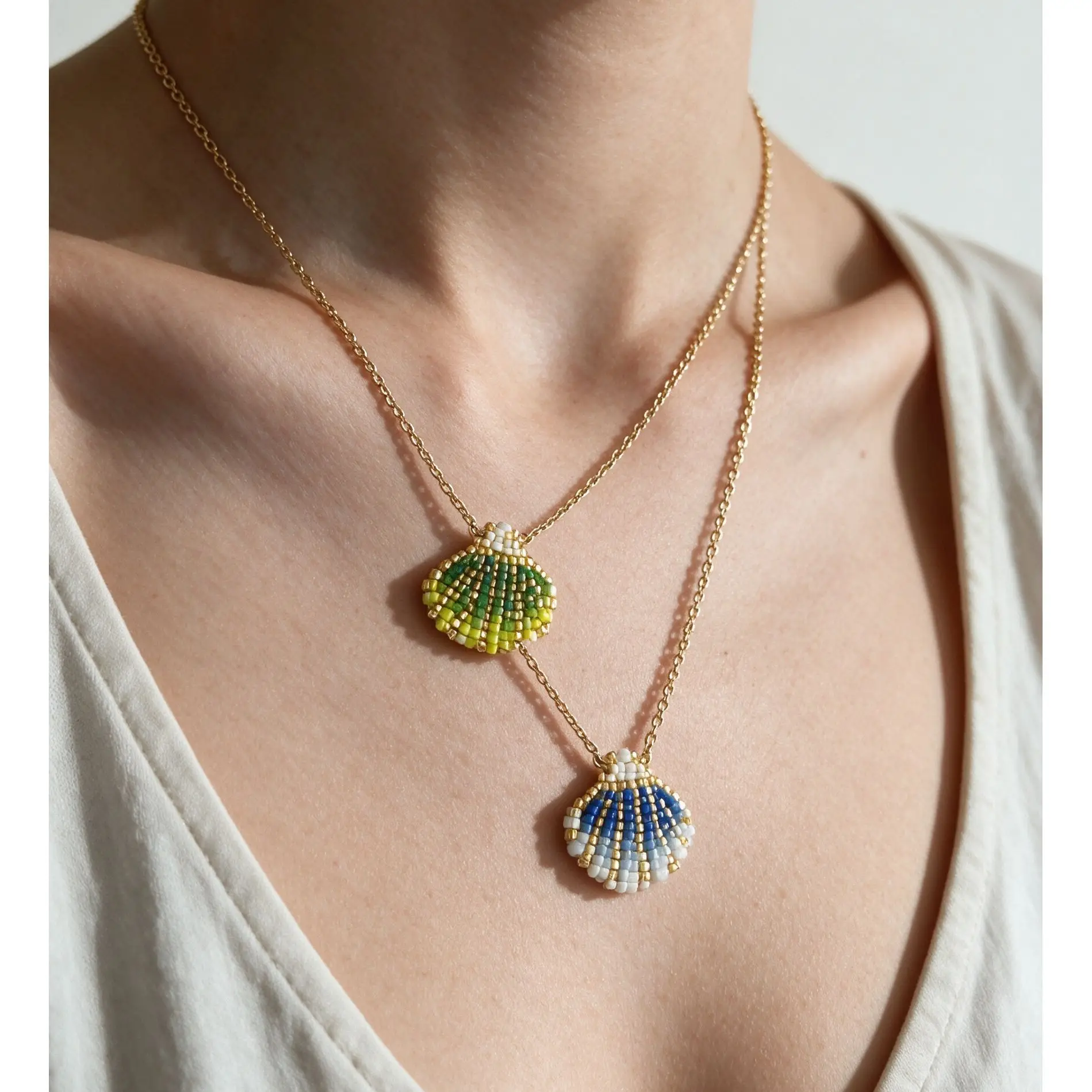 ZGMXR Rice bead necklace Shell Gradual color change Pendant Fashion Hand weaving Bohemia Simple Woman Adjustable Beaded necklace
