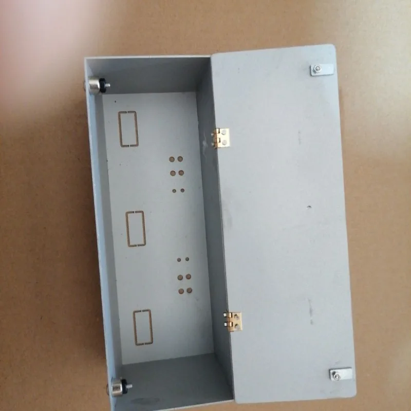 

Ящик для инструментов для пескоструйной обработки из нержавеющей стали 155 мм для 1/14 Tamiya RC Самосвал SCANIA 770S VOLVO Mercedes-Benz ACTROS 3363 MAN Запчасти