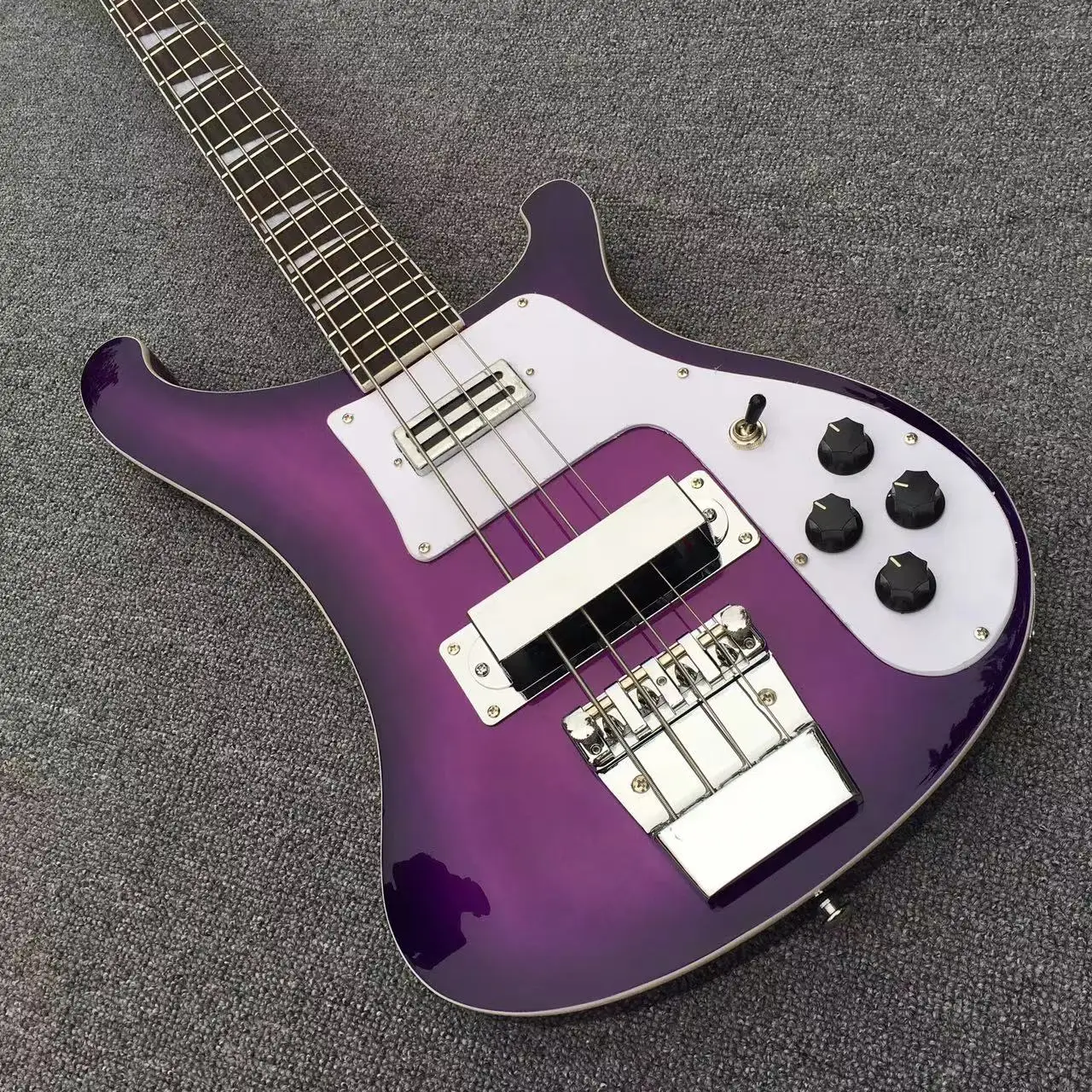 

Purple four-string bass, white panel, basswood body, maple neck, rosewood fingerboard