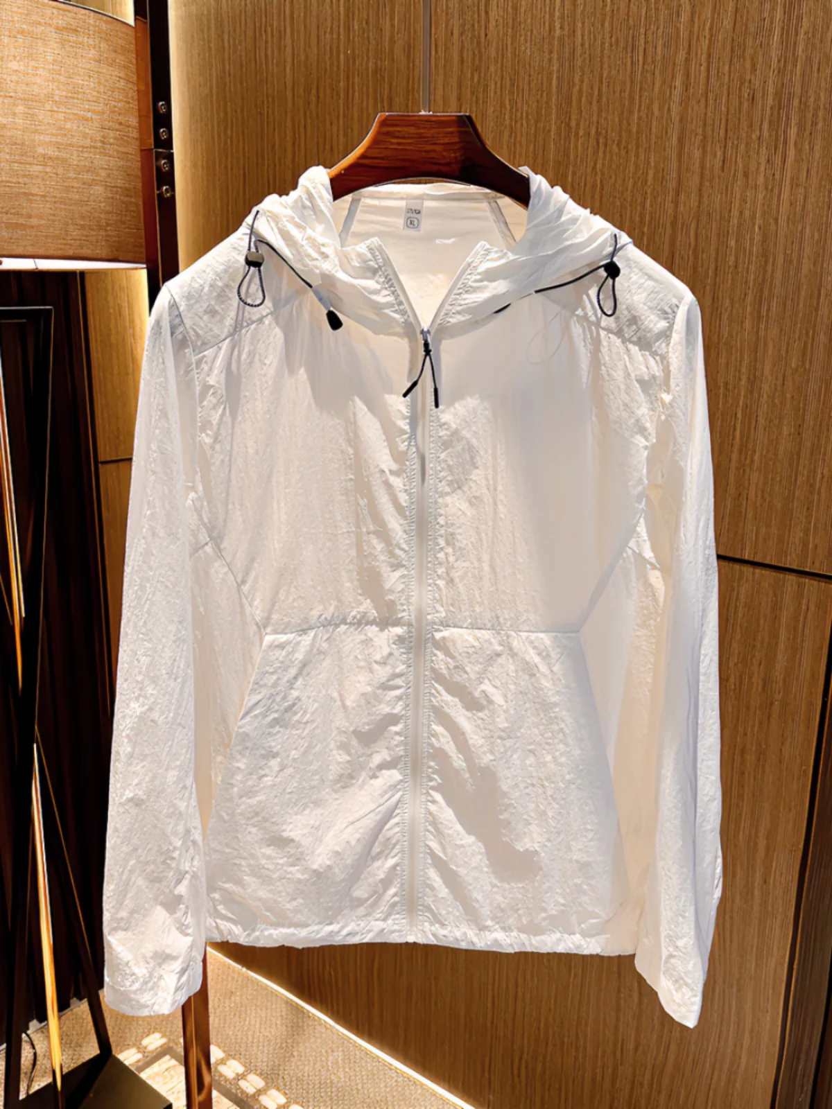 

Lightweight Cool Feeling Waterproof UV Protection Men's Pure White Thin Hooded Jaet Outdoor Sunscreen Clothing Faion Urba...