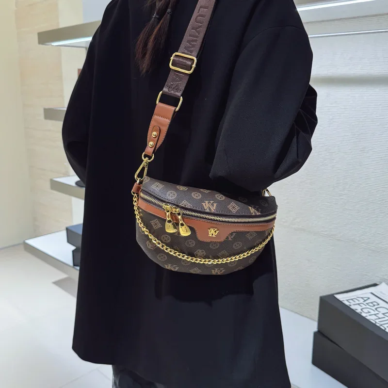 

2025 New Monogram Crossbody Bag - Stylish Chain Strap Shoulder Purse Spacious Phone Bag with Letter Print Elegant & Versatile