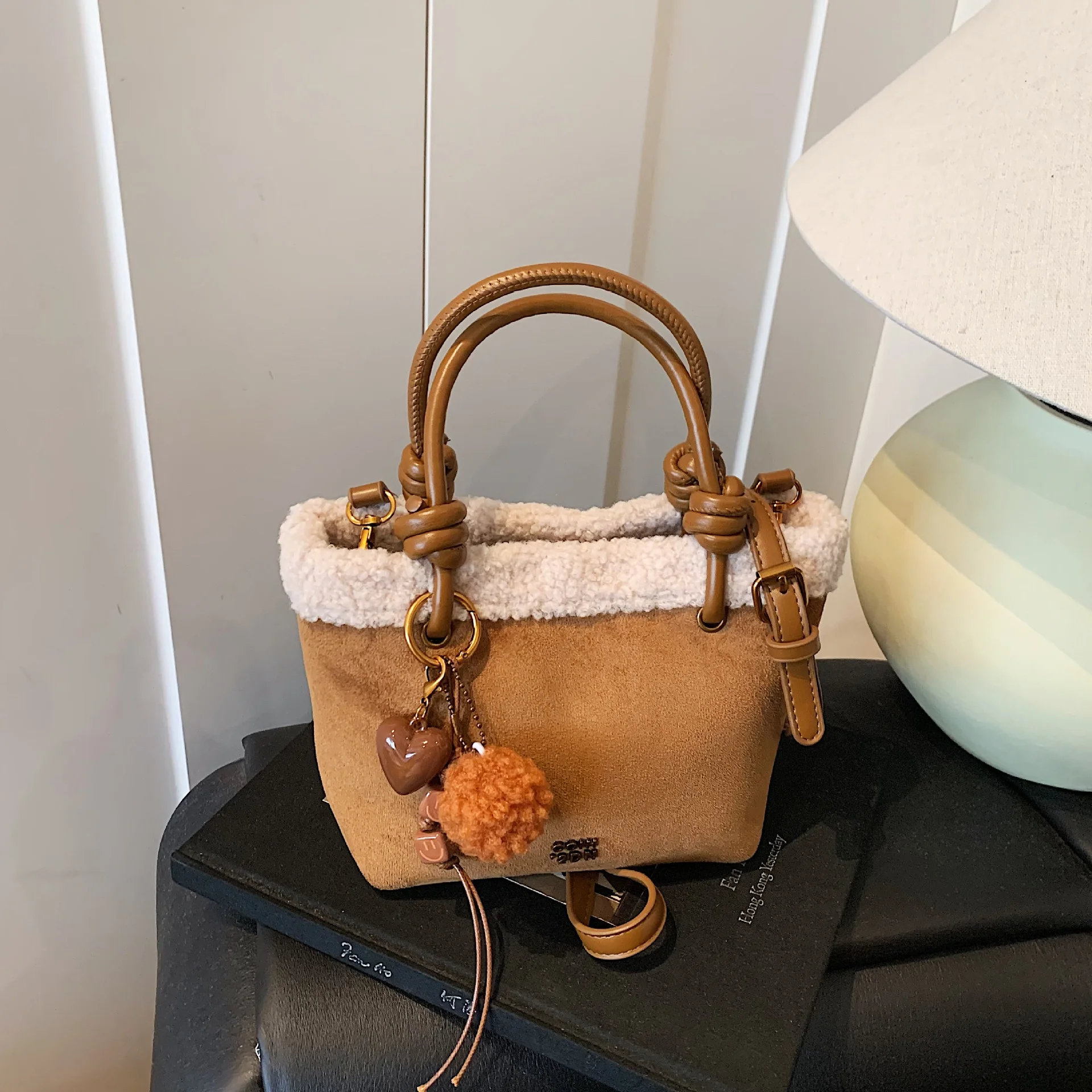 خمر فو الجلد المدبوغ صوف الضأن الربط صغيرة واحدة حقائب كتف حقائب اليد النسائية الخريف الشتاء جديد بسيط اليومية حقيبة ساعي #1