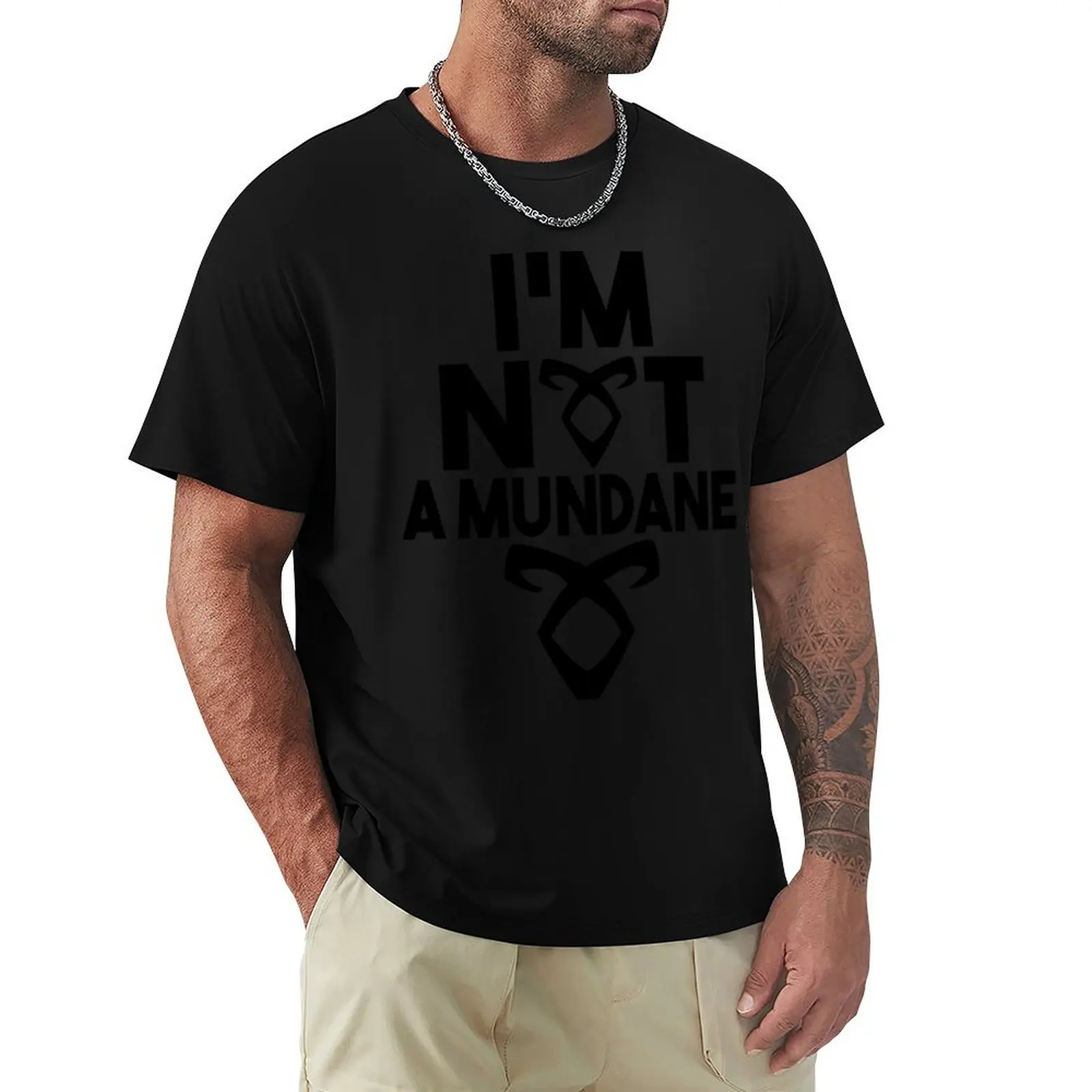 Футболка Not a mundane v1, легкая, базовая, с коротким рукавом.